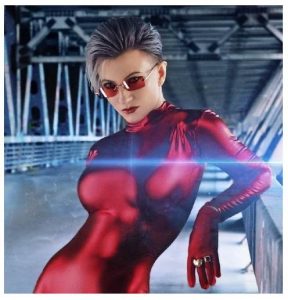Сексуальный костюм: образ Алины Делисс в клипе на песню «Печалька» (starhit.ru)
