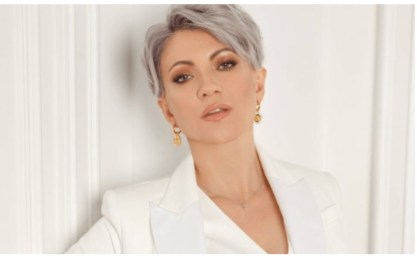 Интервью tele.ru "Алина Делисс: у меня есть Бог, ребенок, сцена и мои люди"